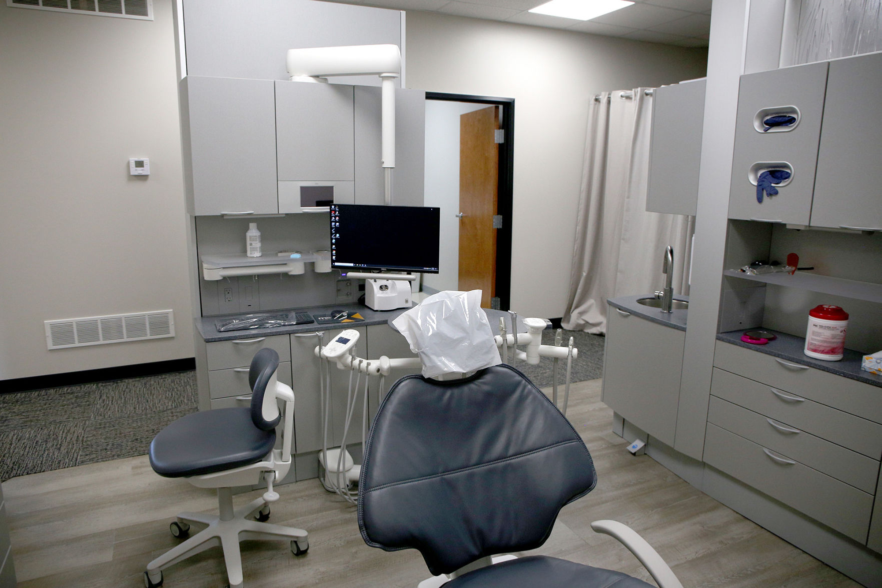 manning dental3 20-07-08